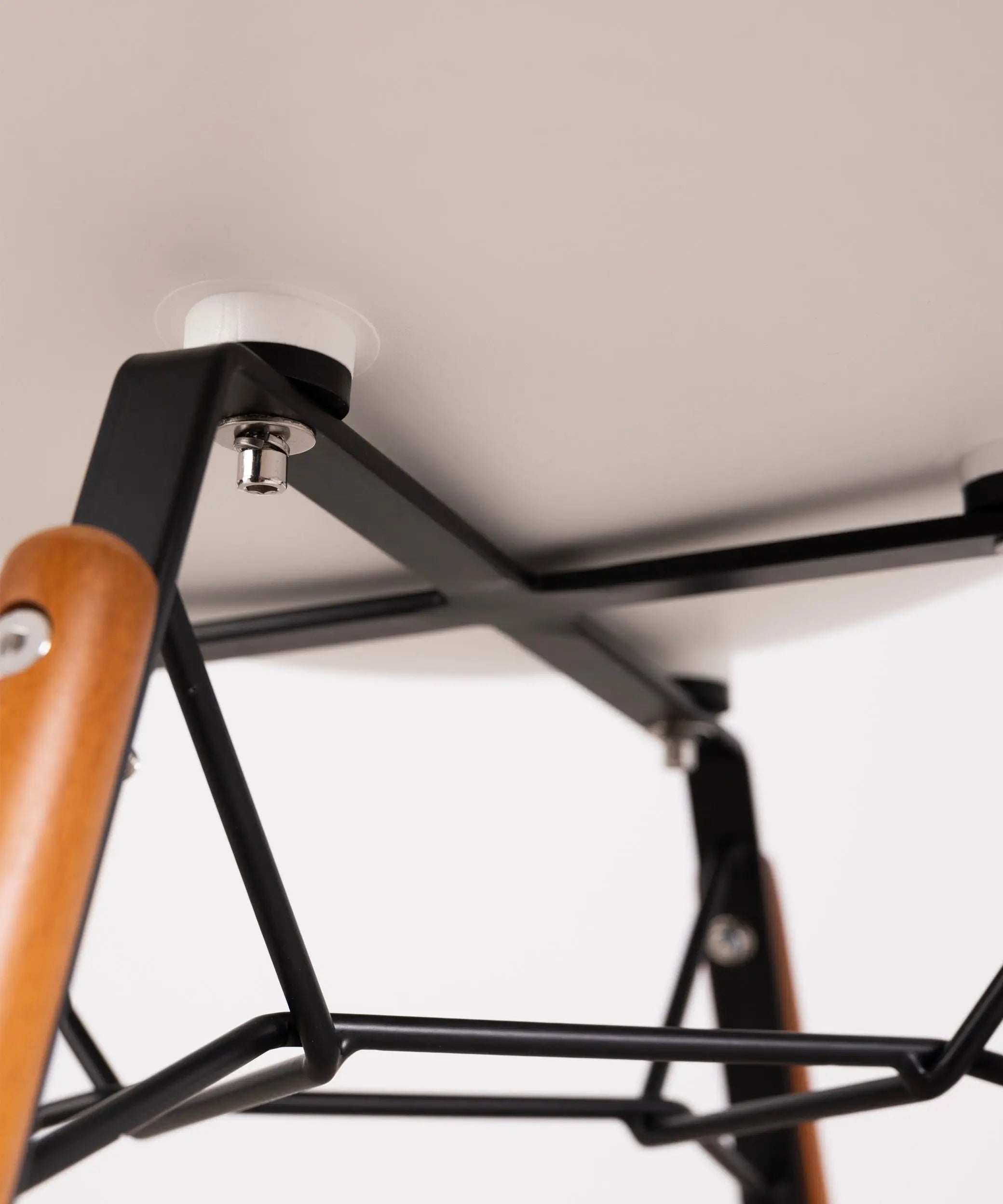 Silla de Polipropileno y Madera Elon – Image 51
