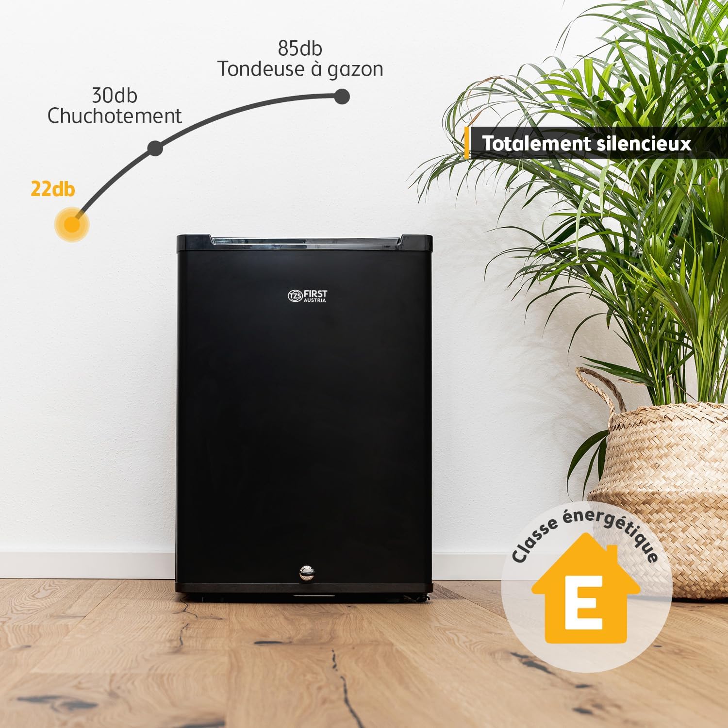 TZS First Austria - Mini réfrigérateur 40L silencieux avec serrure - Petit mini-frigo avec porte réversible et lumière intérieure - Minibar pour camping, bureau, chambre & hôtel - Noir mat – Image 3