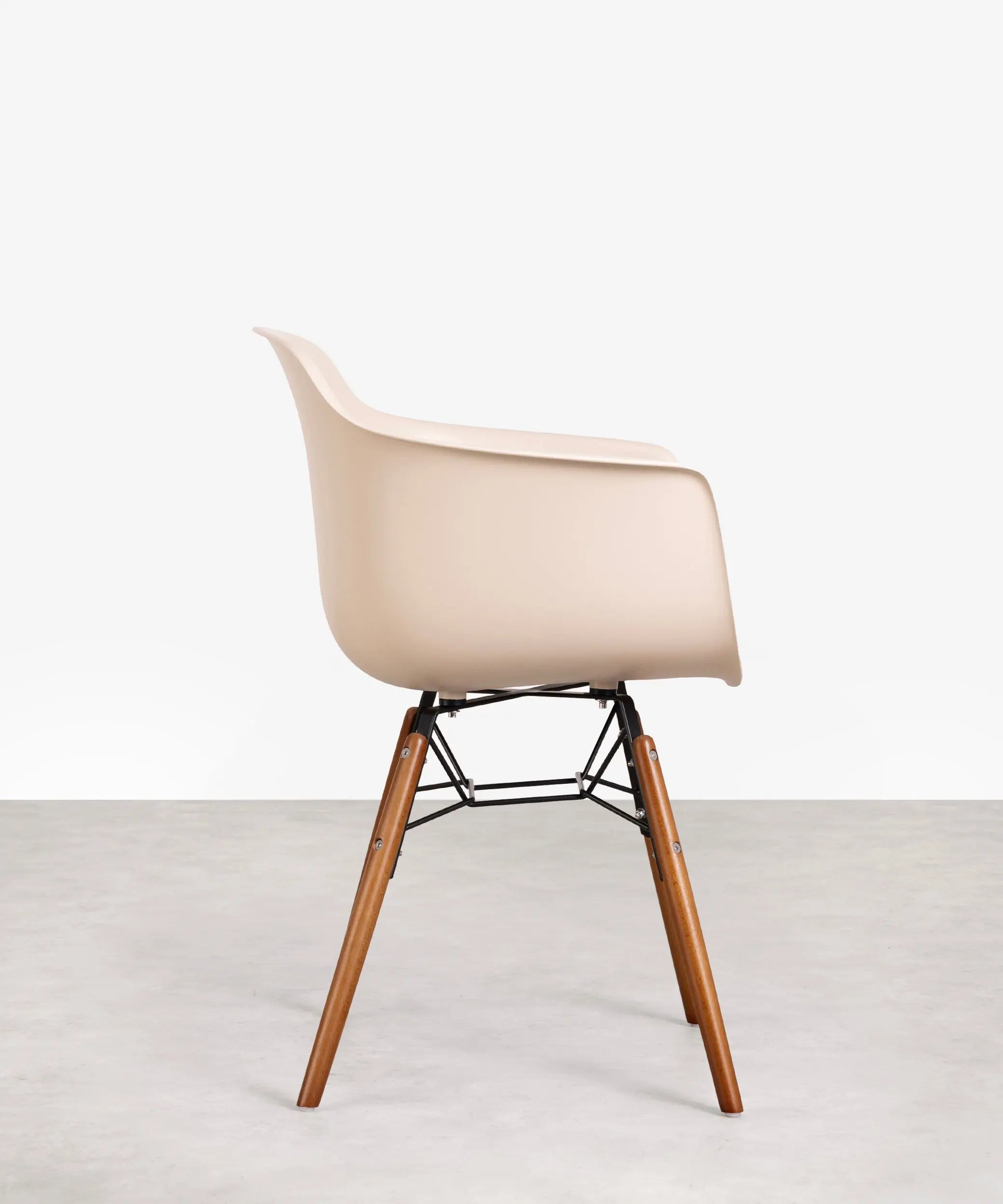 Silla de Polipropileno y Madera Elon Arms – Image 17