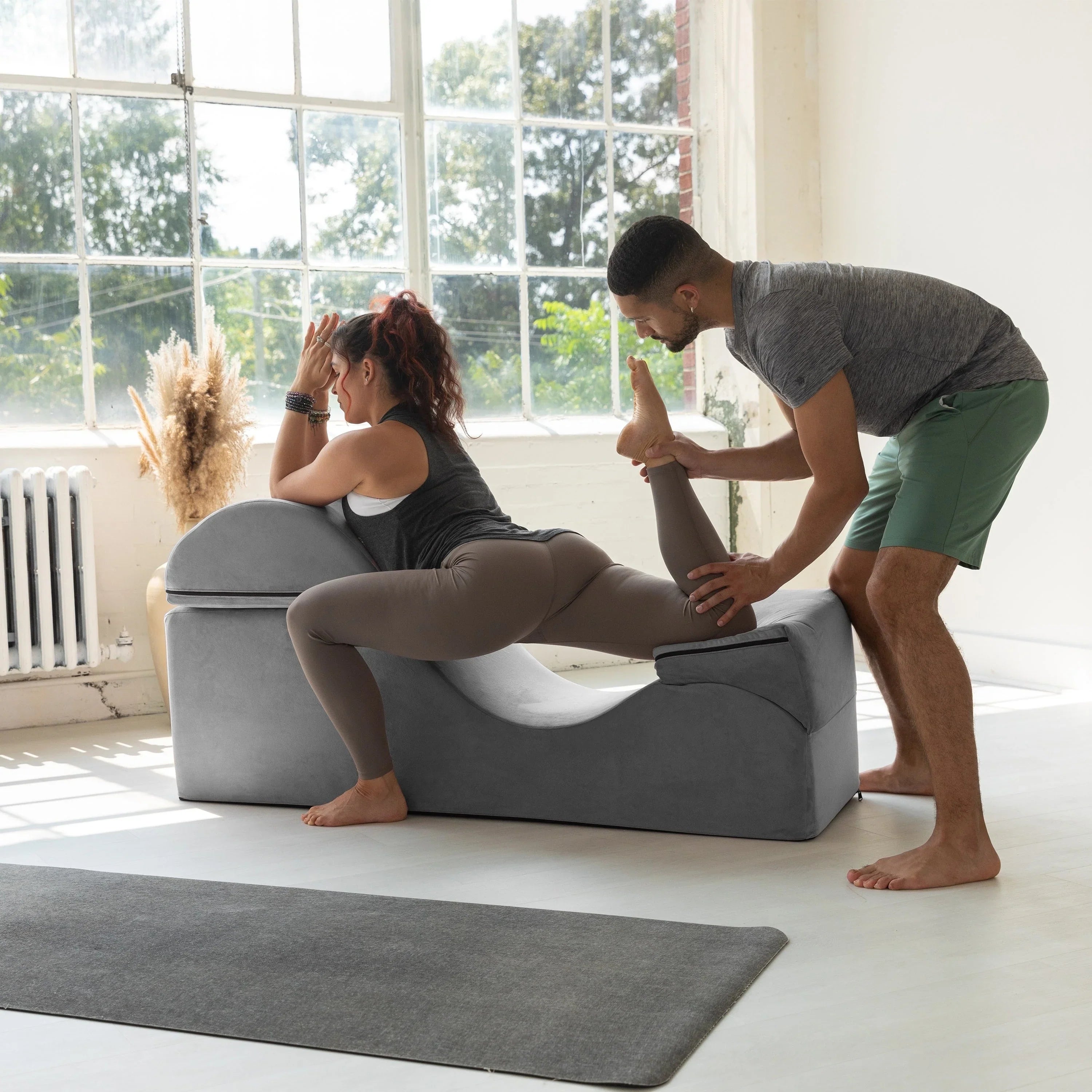 Avana Kami Convertible Chaise / Yoga & Massage - 2-In-1 Ottoman with Concealed Fold Out Yoga Lounge Chair, Microvelvet - N/A – Image 14