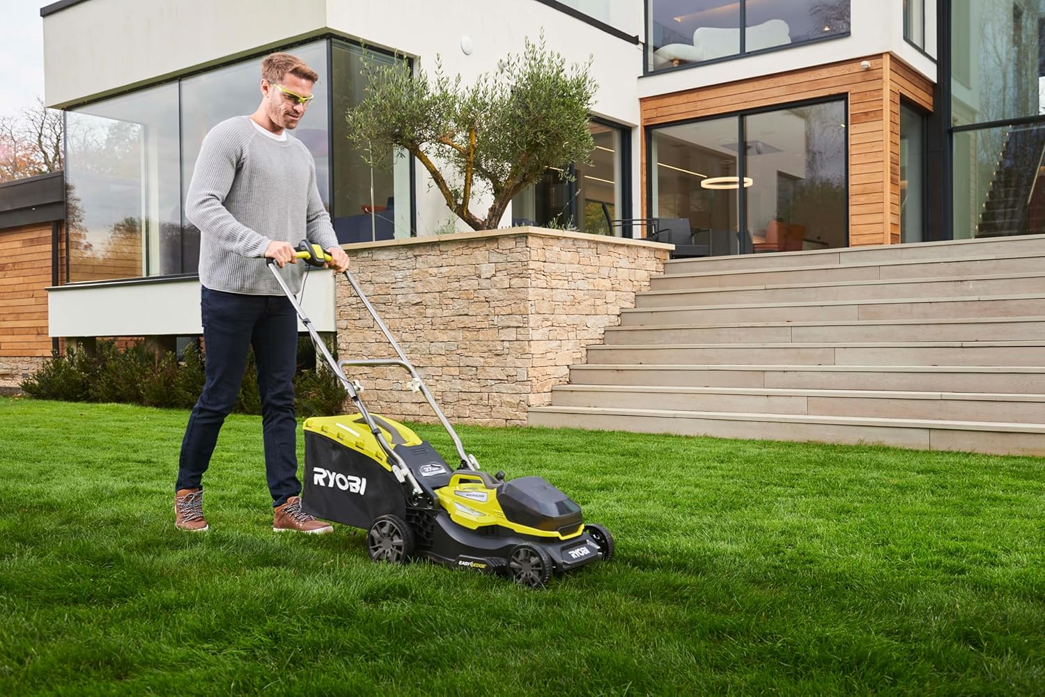 Tondeuse 18 Volts ONE+™ Brushless Ø 37 cm - 2 batteries 4,0Ah - RY18LMX40A-240 – Image 6