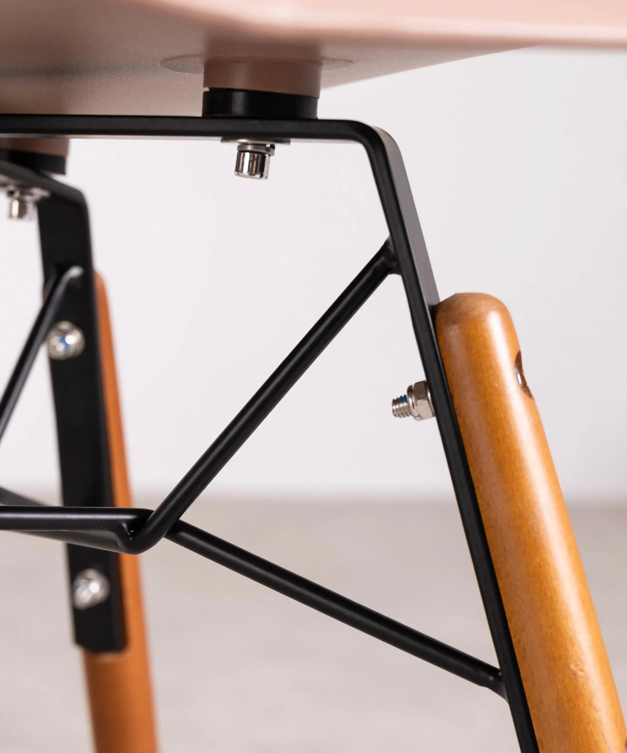 Silla de Polipropileno y Madera Elon Arms – Image 47