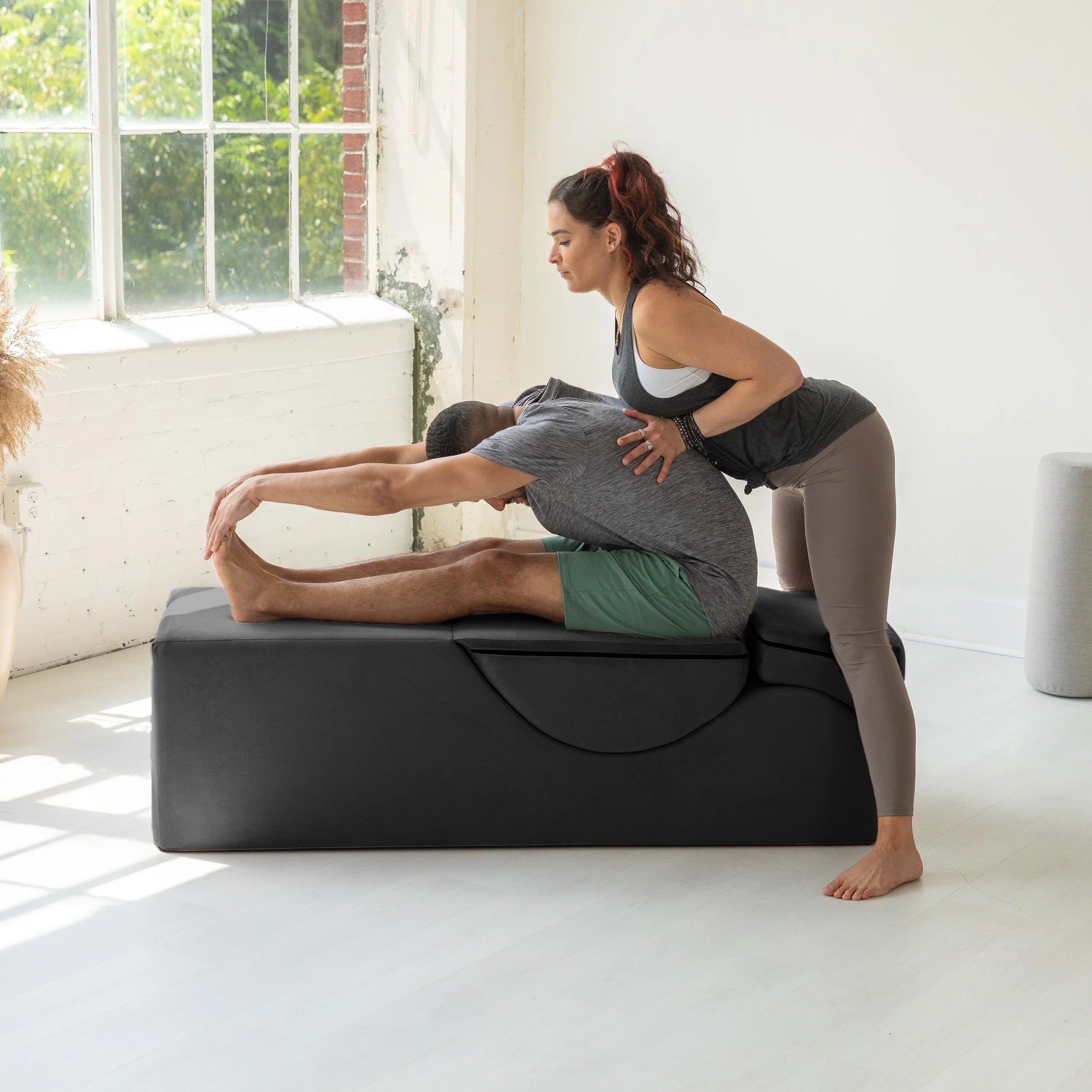 Avana Kami Convertible Chaise / Yoga & Massage - 2-In-1 Ottoman with Concealed Fold Out Yoga Lounge Chair, Microvelvet - N/A – Image 11
