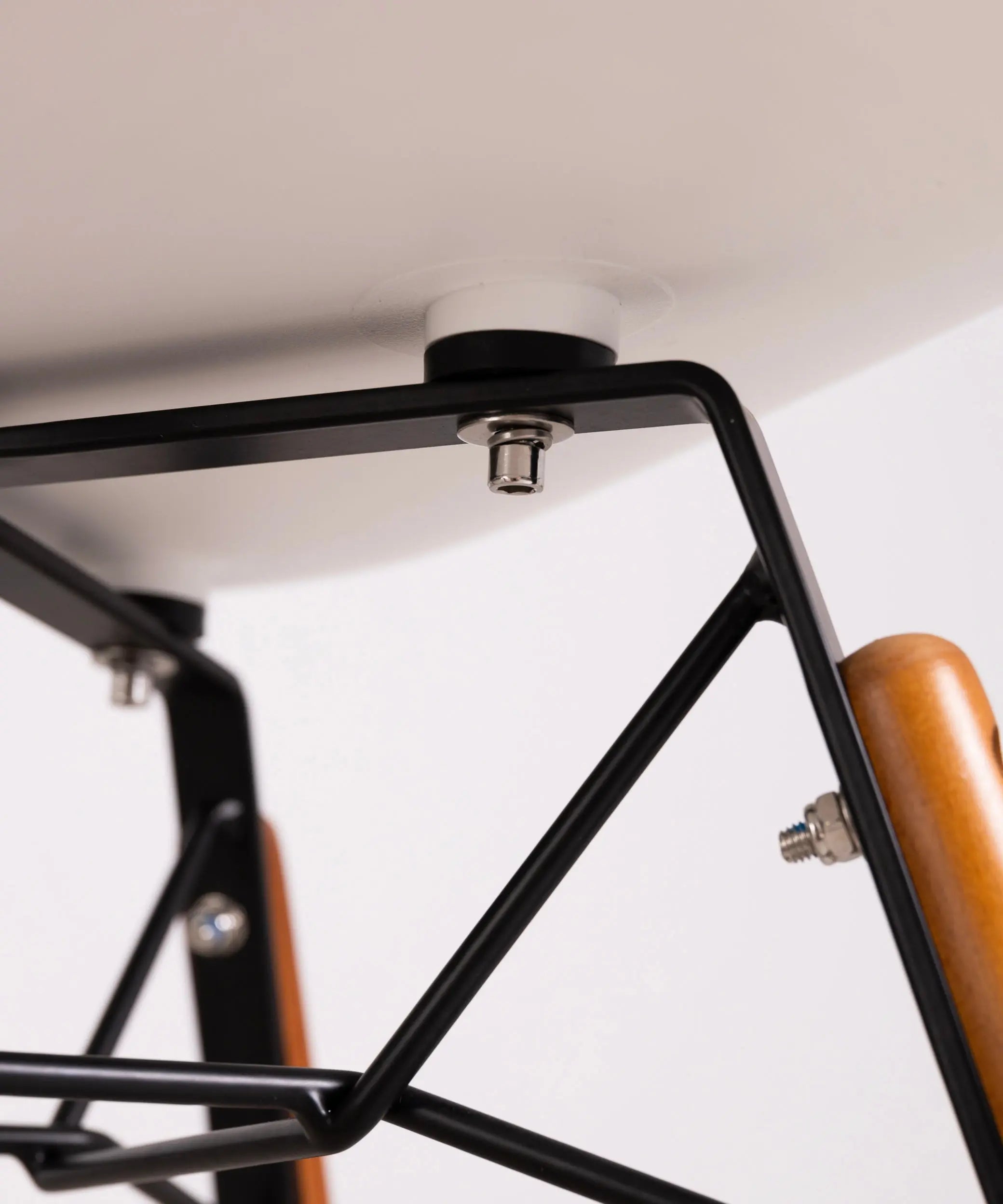 Silla de Polipropileno y Madera Elon Arms – Image 27