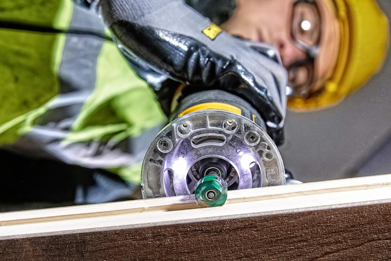 Kit affleureuse et défonceuse XR 18V brushless - moteur haut rendement - lumière LED - design compact et léger - plusieurs accessoires inclus - DCW604P2-QW – Image 10