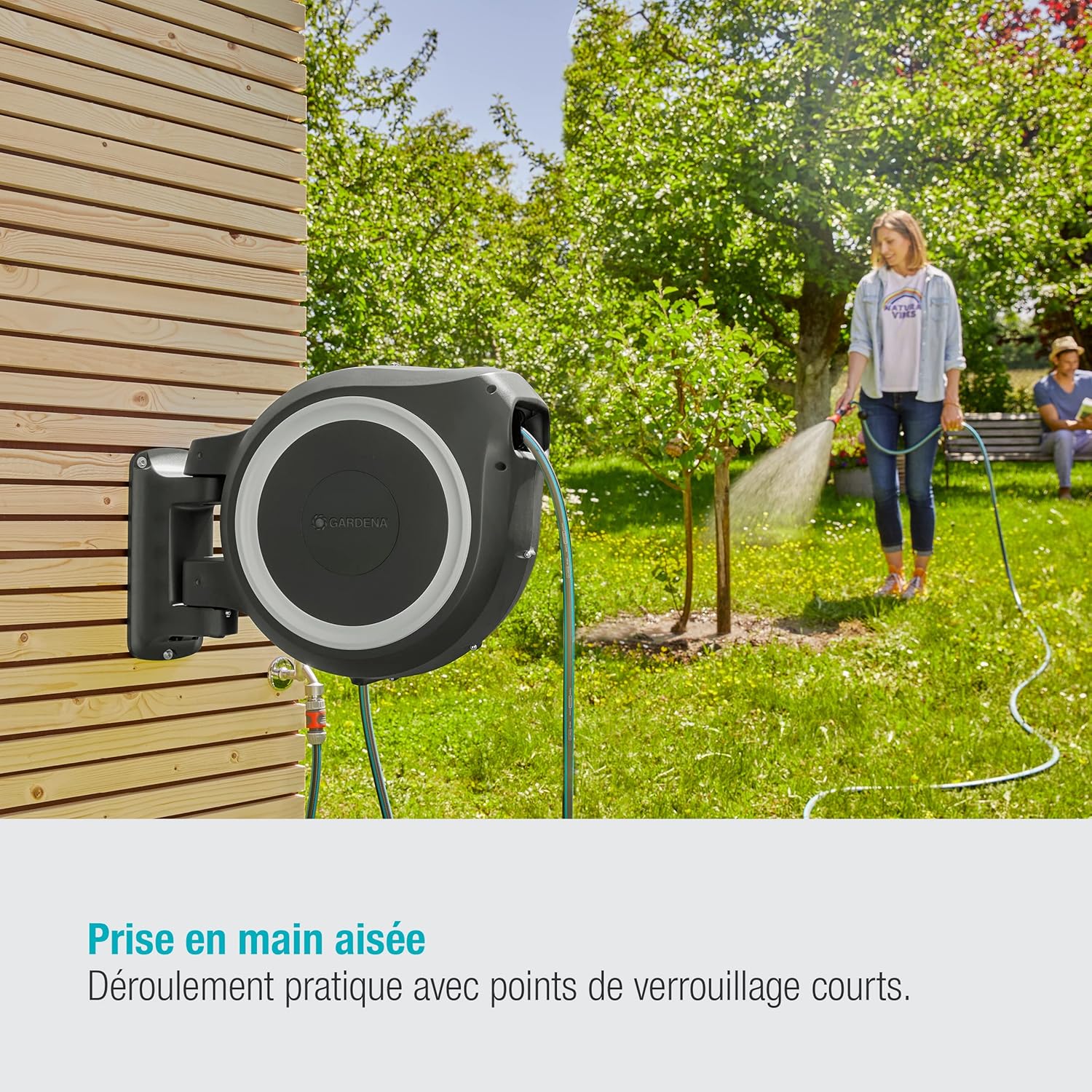 Gardena Enrouleur de Tuyau Mural Rollup L (Blanc) – Longueur 30m – Ø13mm– Garantie 5 Ans– Dévidoir pivotant à 180°– Kit Complet avec Lance, raccord, Tuyau et Support Mural Inclus (18627-20) – Image 4