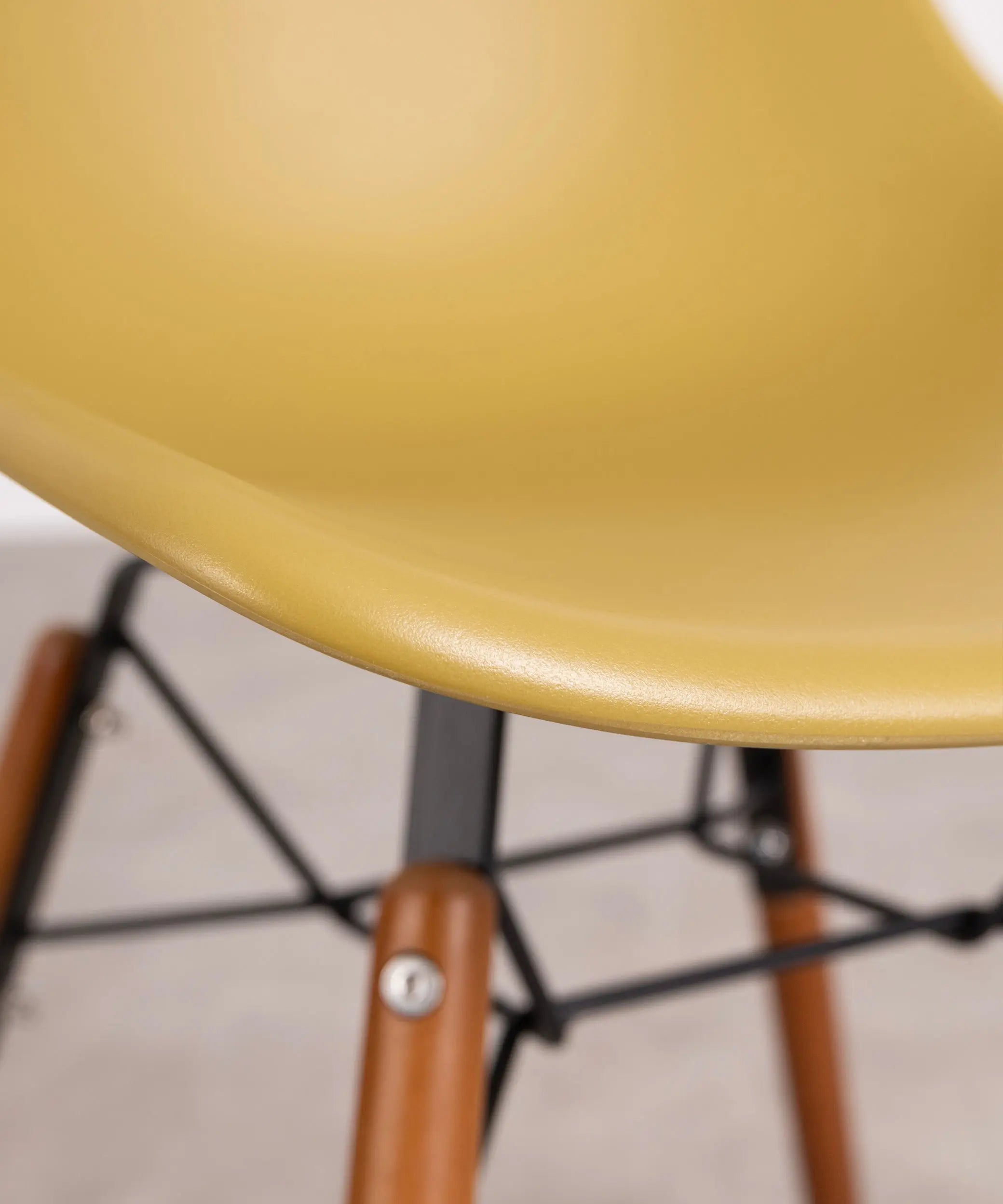 Silla de Polipropileno y Madera Elon – Image 16