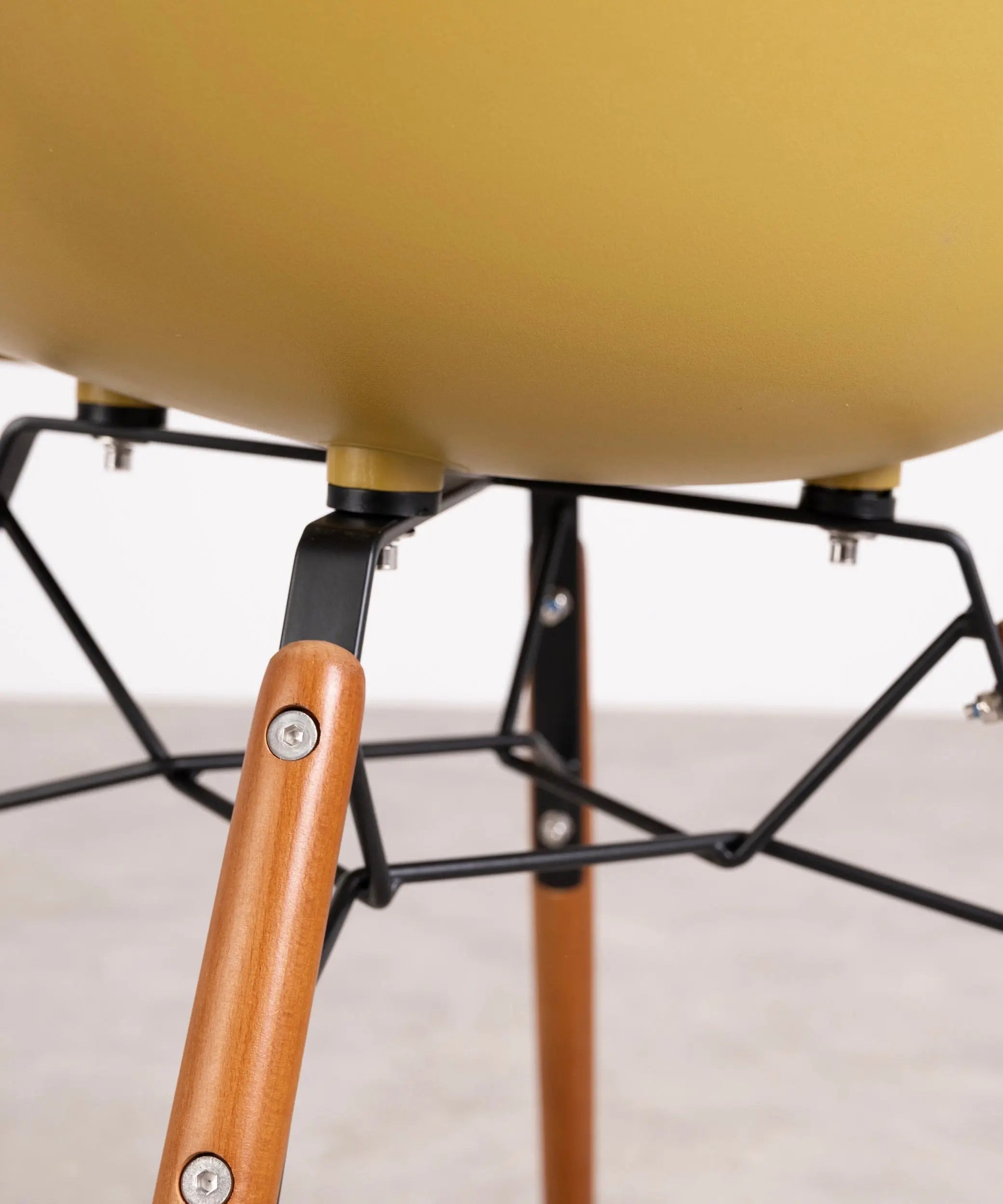 Silla de Polipropileno y Madera Elon – Image 20