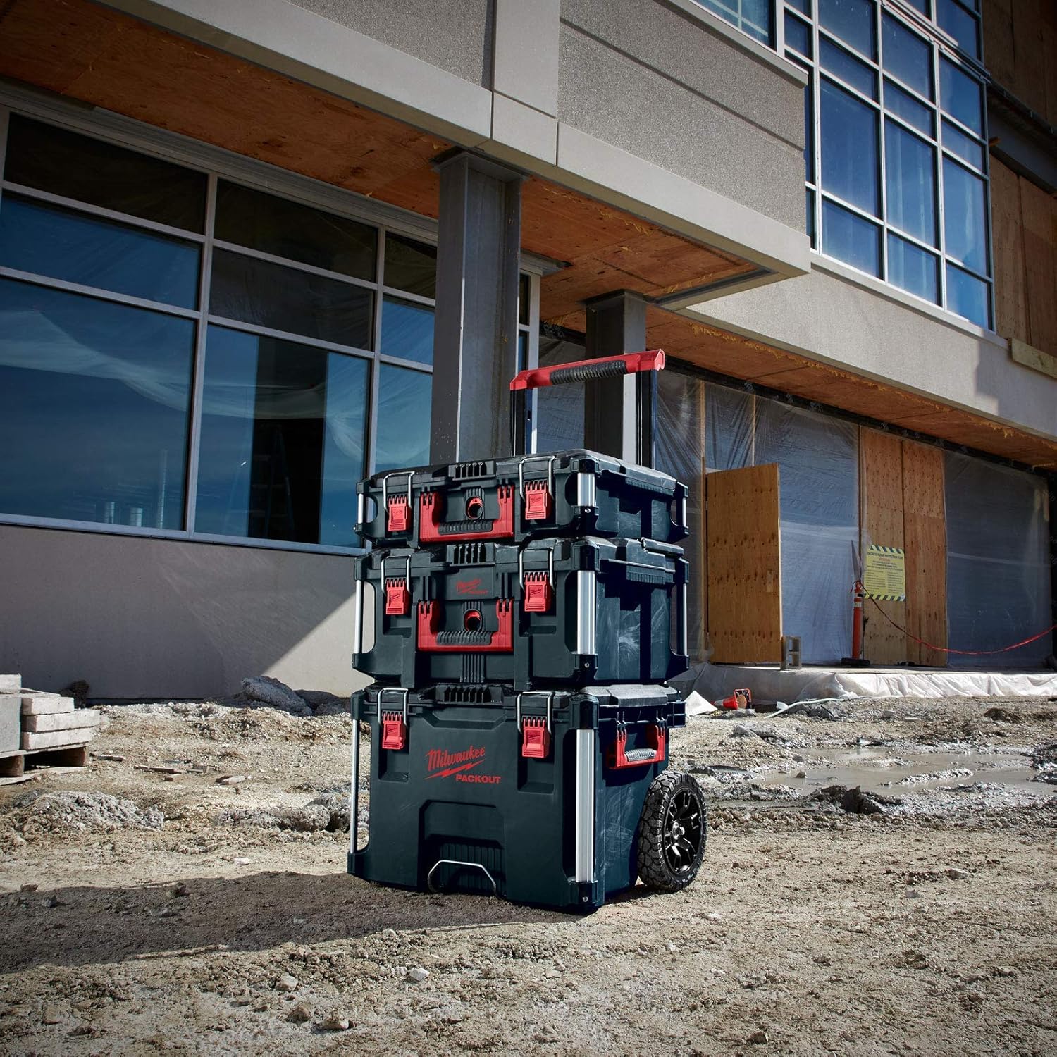 Milwaukee 4932464244 Pack Promo Valise à roulettes avec 3 Compartiments Noir/Rouge Taille L – Image 3