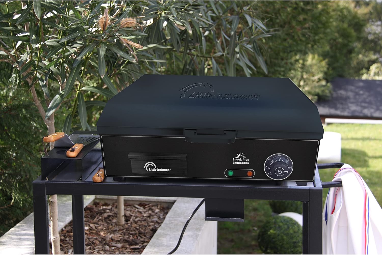 LITTLE BALANCE 8668 Snack Plus Black Edition, Plancha électrique 6-8 personnes, Plaque de cuisson acier anti-adhésive 8mm, Couvercle, 2900 W, Noir – Image 3