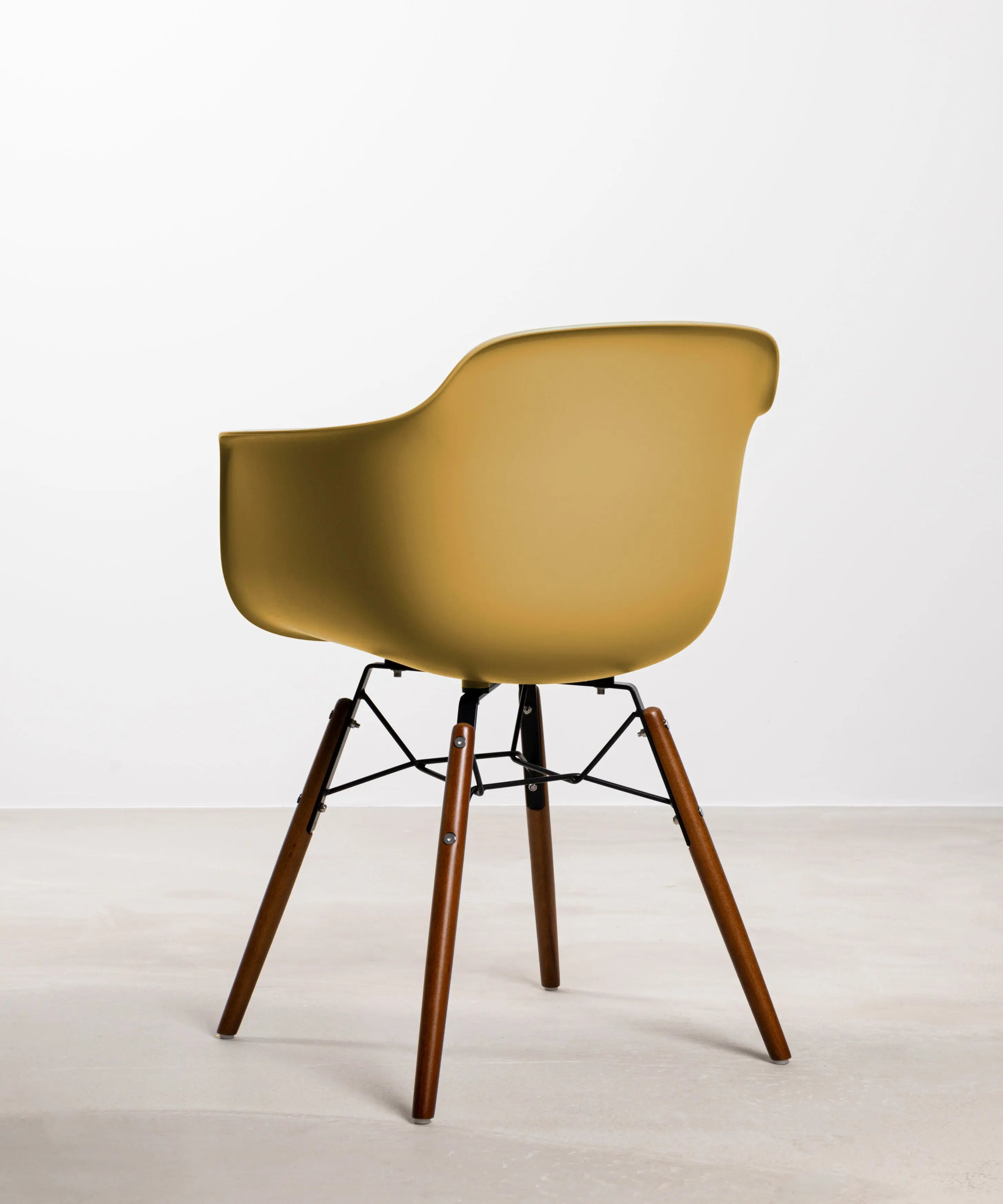 Silla de Polipropileno y Madera Elon Arms – Image 53