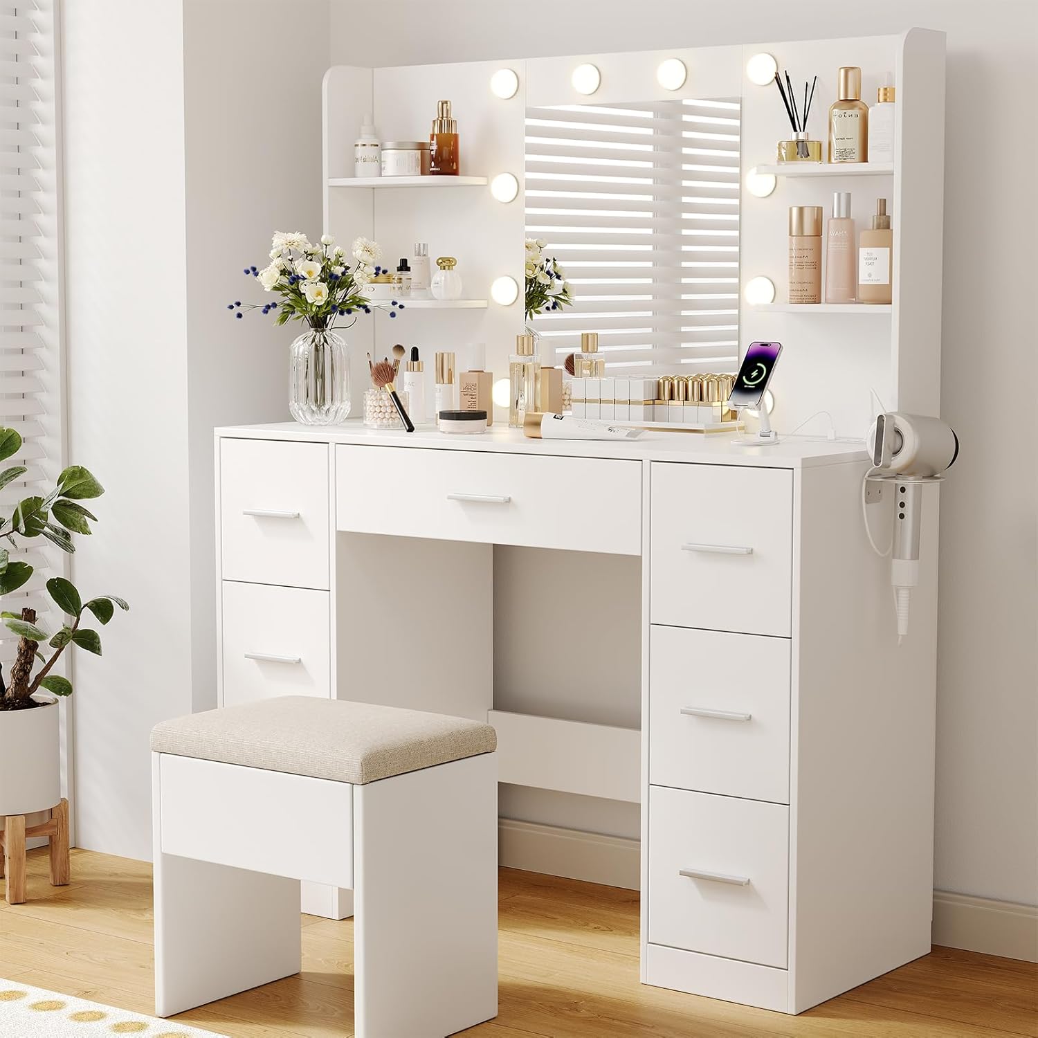 Devoko Grande Coiffeuse avec Miroir et Tabouret, Ampoules LED Réglables et Prise de Courant,Table de Maquillage avec 7 Tiroirs et 4 Étagères de Rangement,110 x 40 x 137 cm,Style Moderne Blanc – Image 4