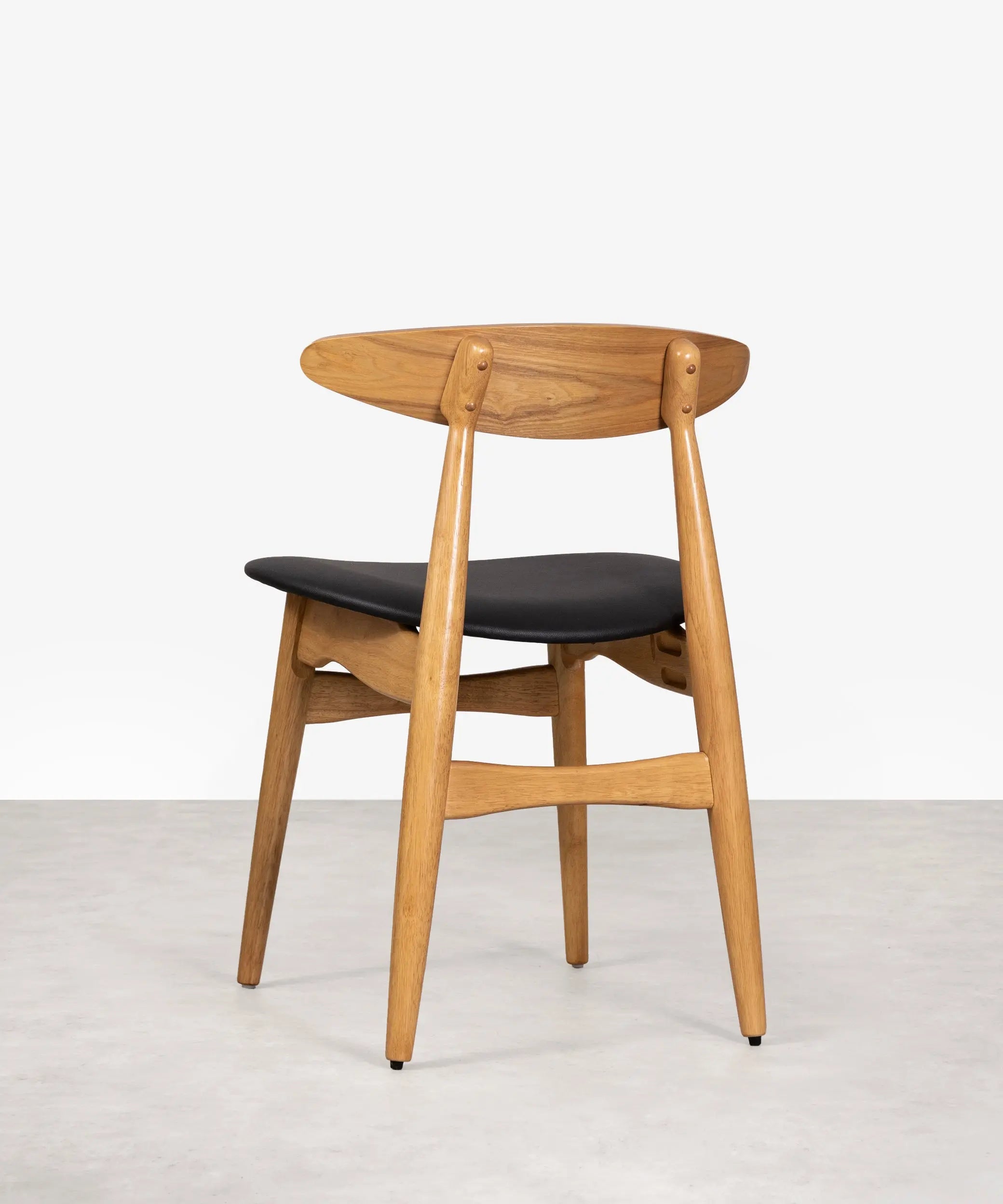 Silla de Comedor en Madera Acolchada Kyoto – Image 9