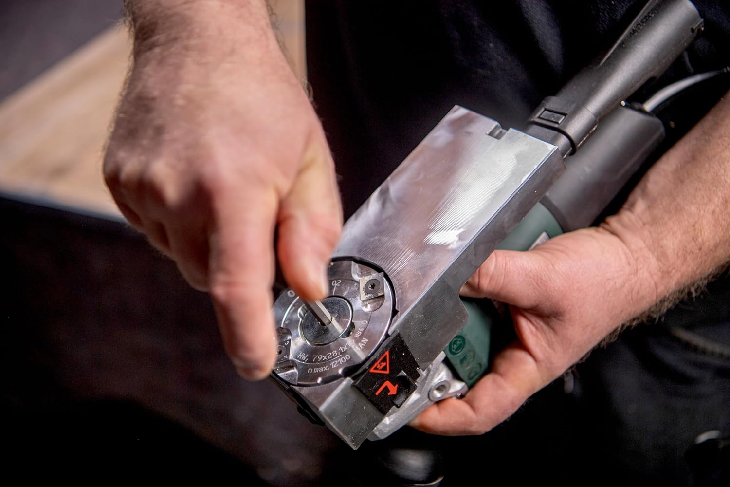 Décapeur de peinture Metabo LF 850 S 601049500 pour enlever les peintures et vernis - Puissance nominale : 850 W - Câble de 4 m, prise européenne – Image 7