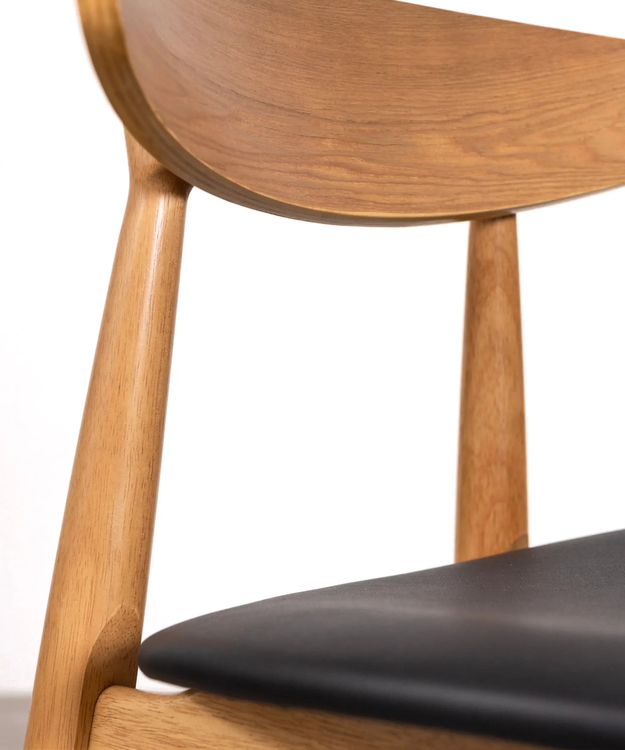 Silla de Comedor en Madera Acolchada Kyoto – Image 11