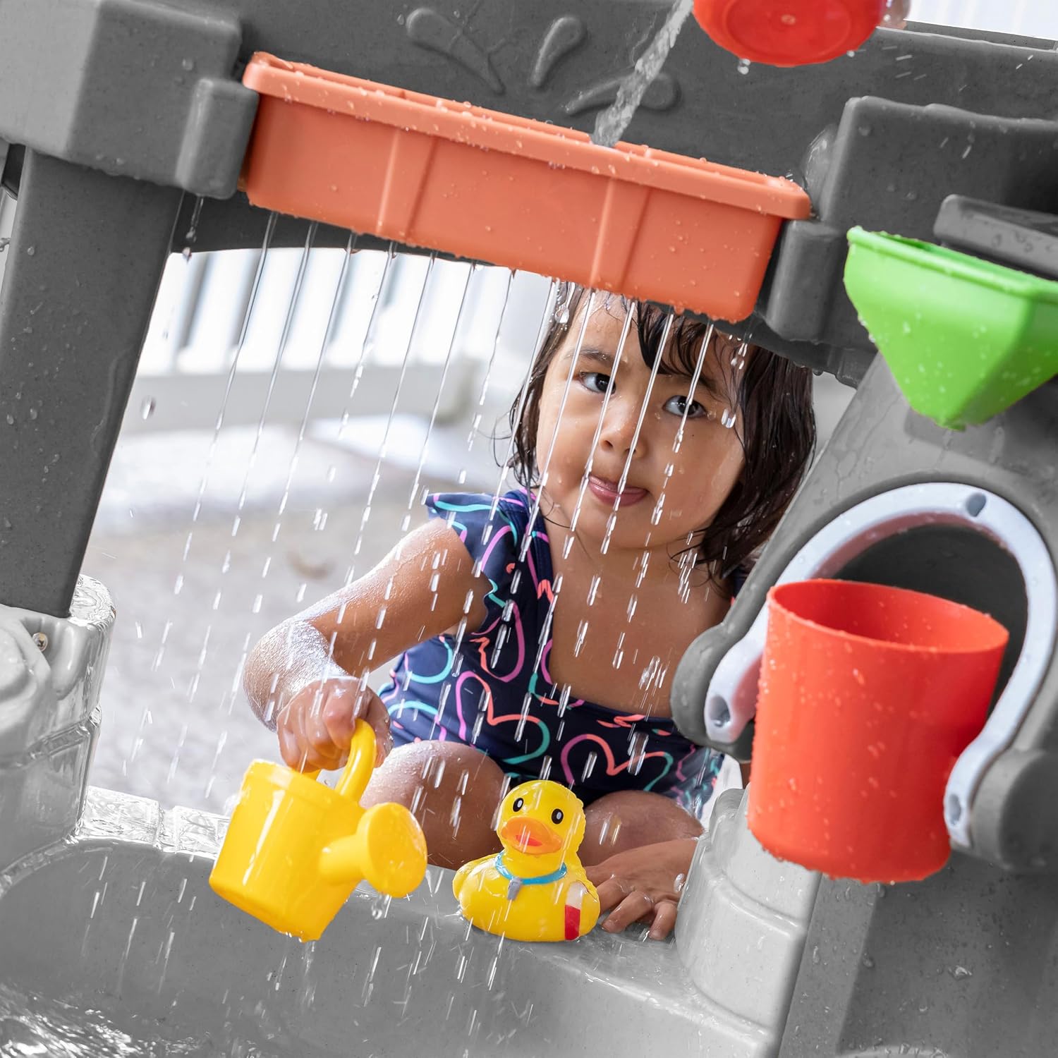 Step2 Pump & Splash Discovery Stone Pond Table d'eau en Plastique pour Enfants - Grise | Jouet Aquatique/Table De Jeux pour Le Jardin avec Ensemble De 10 Accessoires – Image 3