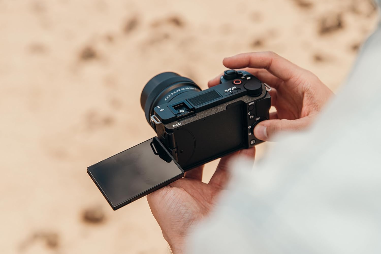 ZV-E10 II | Appareil Hybride à objectifs interchangeables APS-C avec 16-50 mm f/3.5-5.6 (Vidéo 4K60p 4:2:2 10 Bits, 26 MP, Stab. Digitale, Eye AF en Temps réel) – Image 8