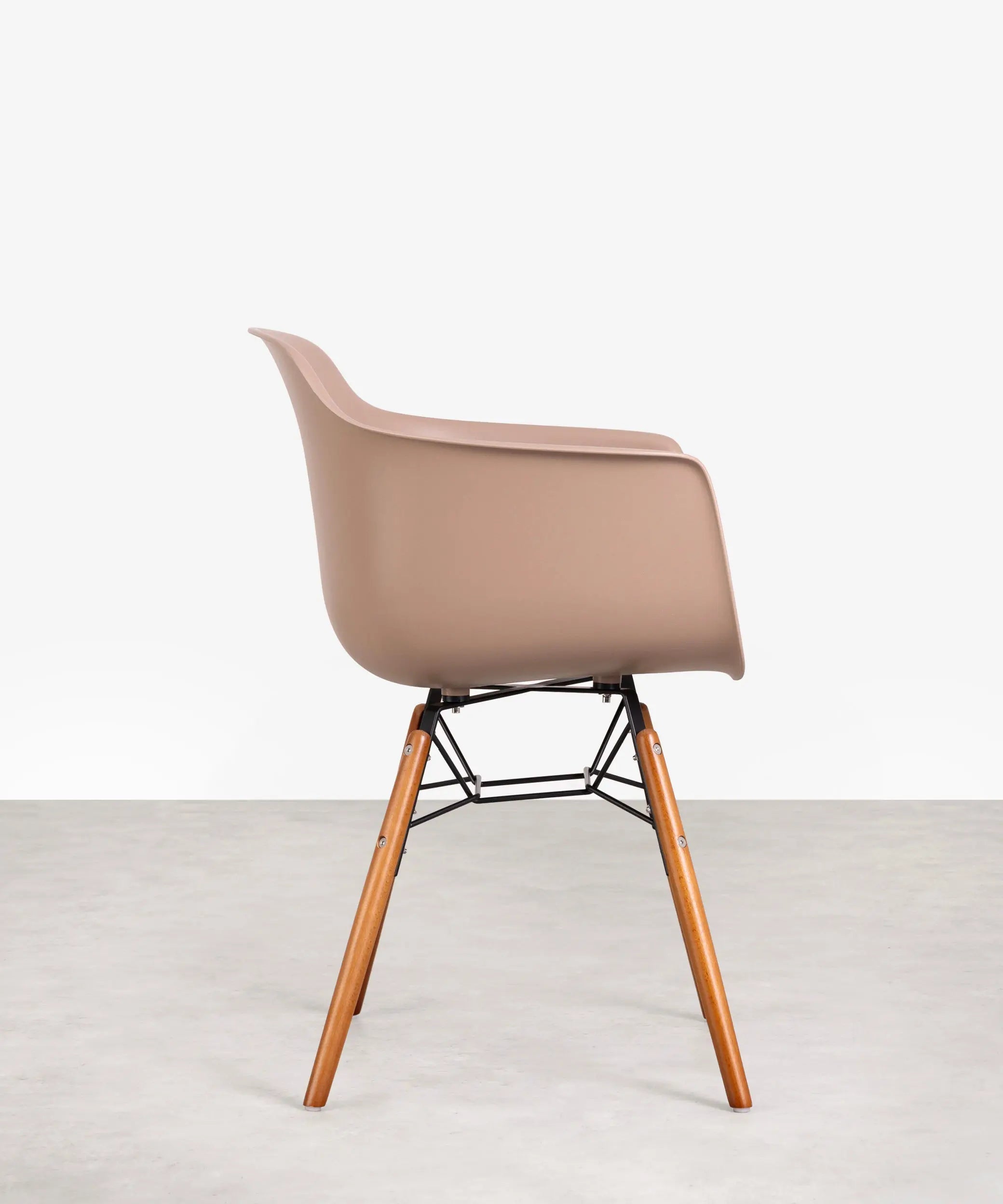 Silla de Polipropileno y Madera Elon Arms – Image 43