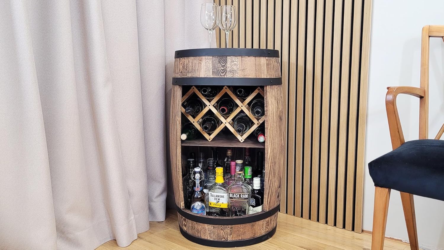 weeco Tonneau Bar en Bois avec Éclairage LED – Casier à Vin avec 2 Étagères et Porte-Bouteilles – Bar Rustique pour Salon ou Cave à Vin – Décoration Vintage – 80x50cm Marron – Image 6