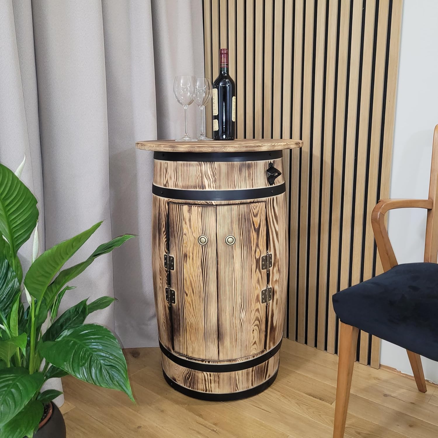 weeco Baril en bois avec étagères et portes pour ranger l'alcool - Meuble de bar avec grande surface de rangement pour 30 à 40 bouteilles - Casier à vin - 80 x 55 x 44 cm - Marron clair – Image 6