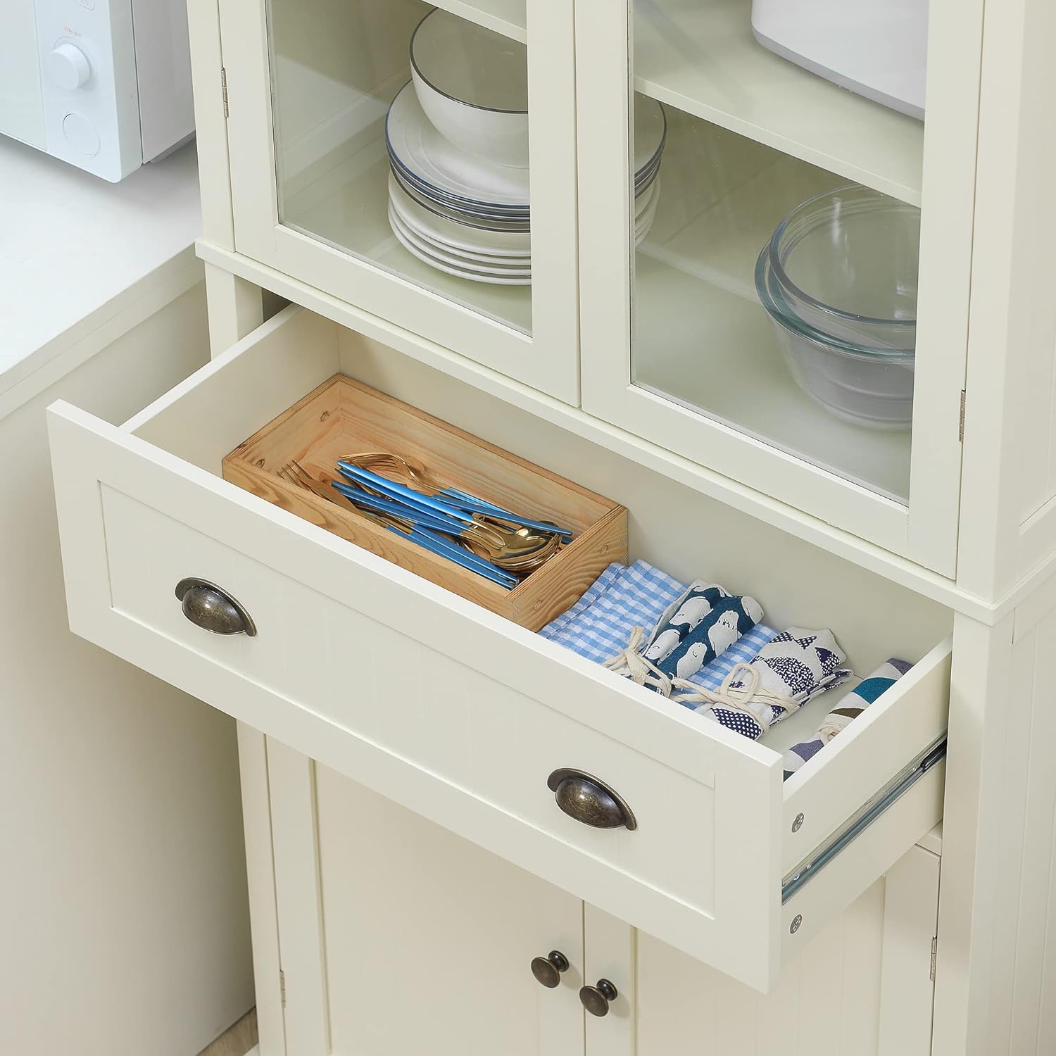 HOMCOM Buffet Meuble Cuisine Rangement Armoire de Cuisine 4 Portes Dont 2 Portes vitrées et 1 tiroir Hauteur 182,5 cm avec étagères réglables - Beige – Image 9