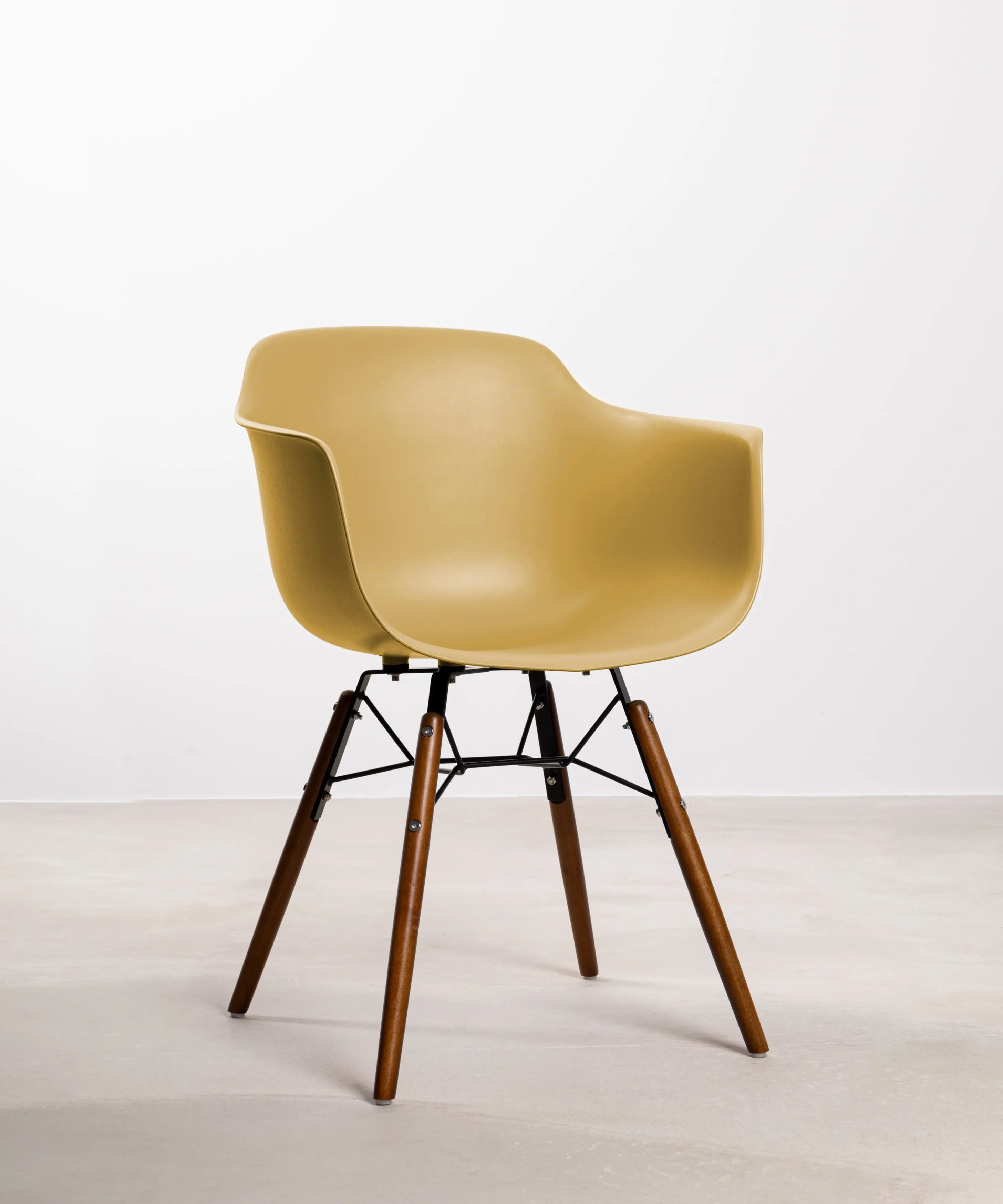 Silla de Polipropileno y Madera Elon Arms – Image 50