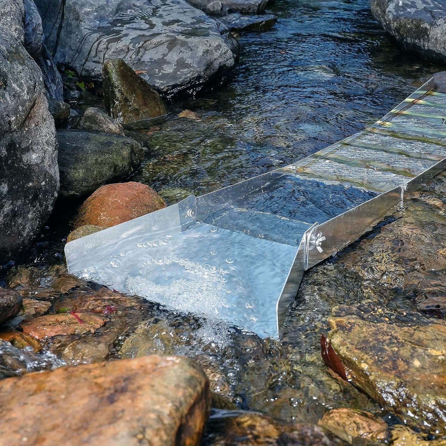 VEVOR Kit d'Orpaillage Portable 23 Pièces Rampe d'Orpaillage 127 cm en Aluminium Résistant avec Bâtée Tamis Pipettes Pelle et Sac de Transport Sluice pour Mineur Prospecteur d’Or Jardin Rivières – Image 10