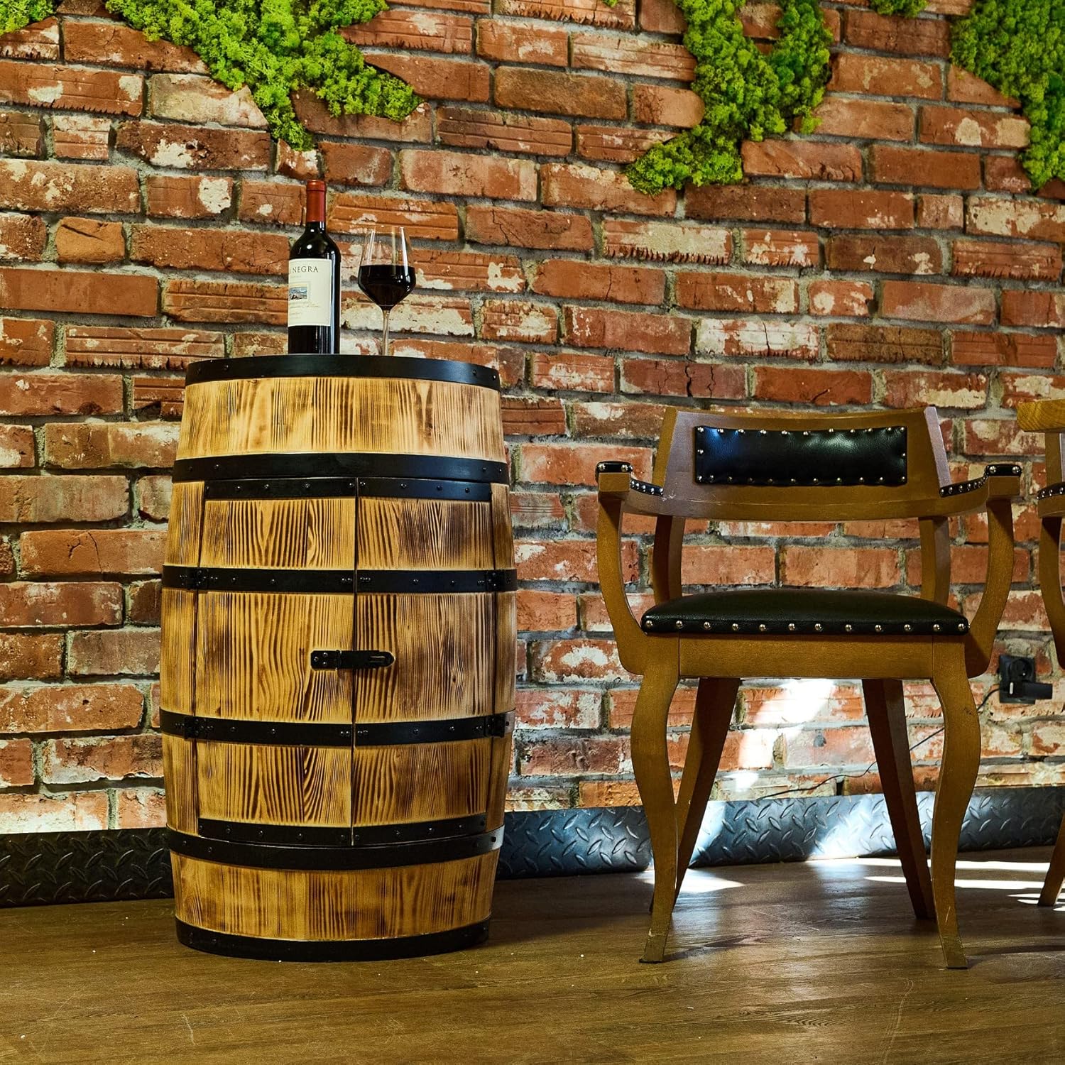 CREATIVE COOPER Tonneau à vin Table haute avec porte et LED RVB - Armoire à alcool Étagère à bouteilles en bois - Tonneau en bois - Mobilier tonneau - Bois de conifère - Étagère à vin - Bar à vin – Image 2