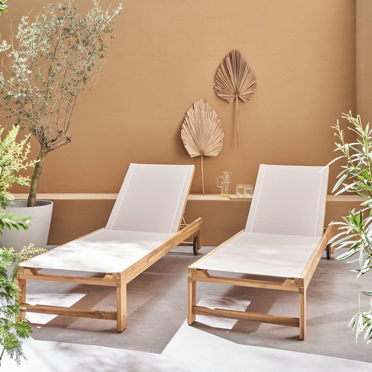sweeek - Lot de 2 Bains de Soleil en Bois d'acacia et textilène Beige. Multi Positions avec roulettes – Image 2