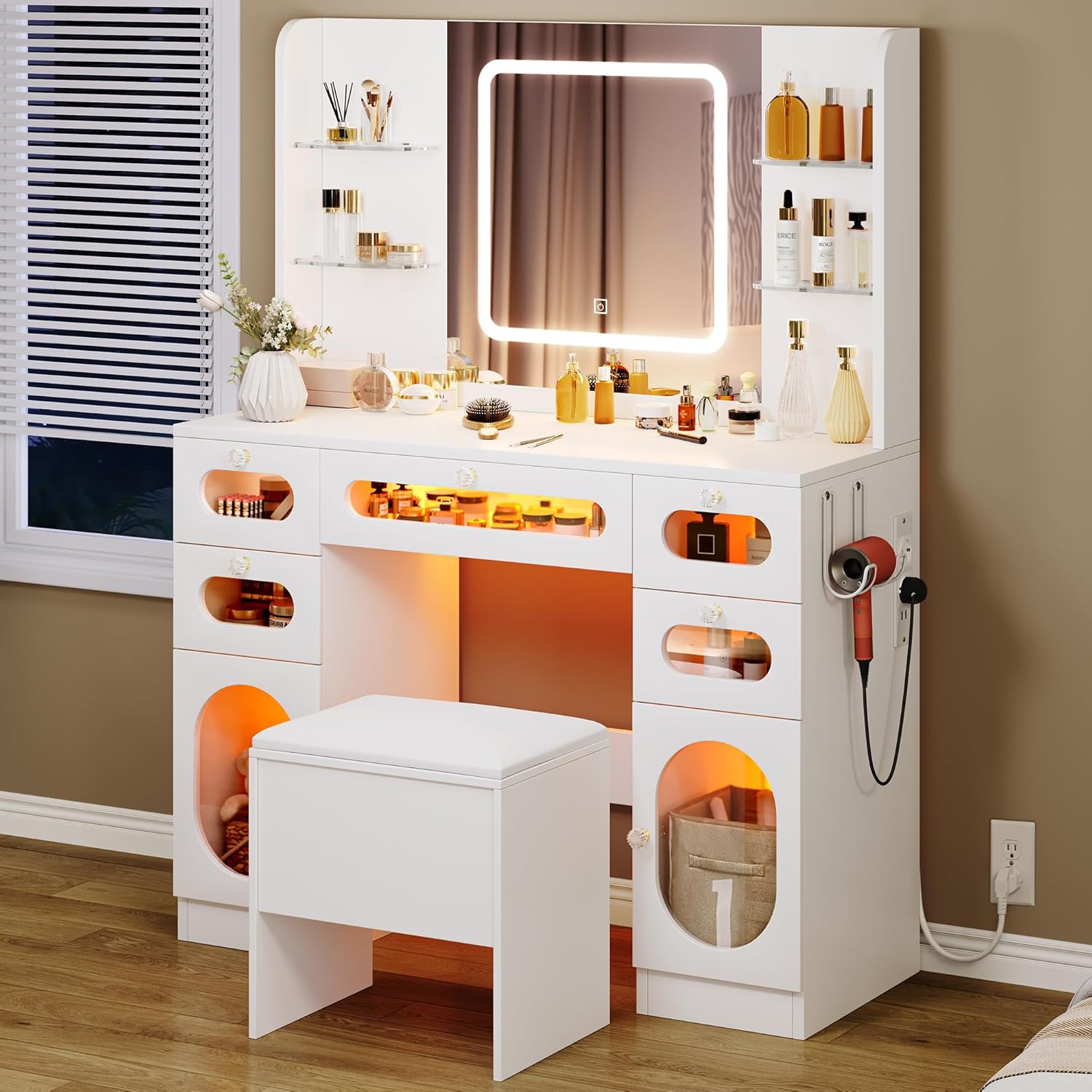 YITAHOME Grande Coiffeuse avec Miroir LED et Prises 3 Couleurs Luminosité Réglable, Blanche Bureau Coiffeuse avec Tabouret 5 Tiroir et 2 Armoire 4 Étagères Rangement, RGB Moderne Couffeuse