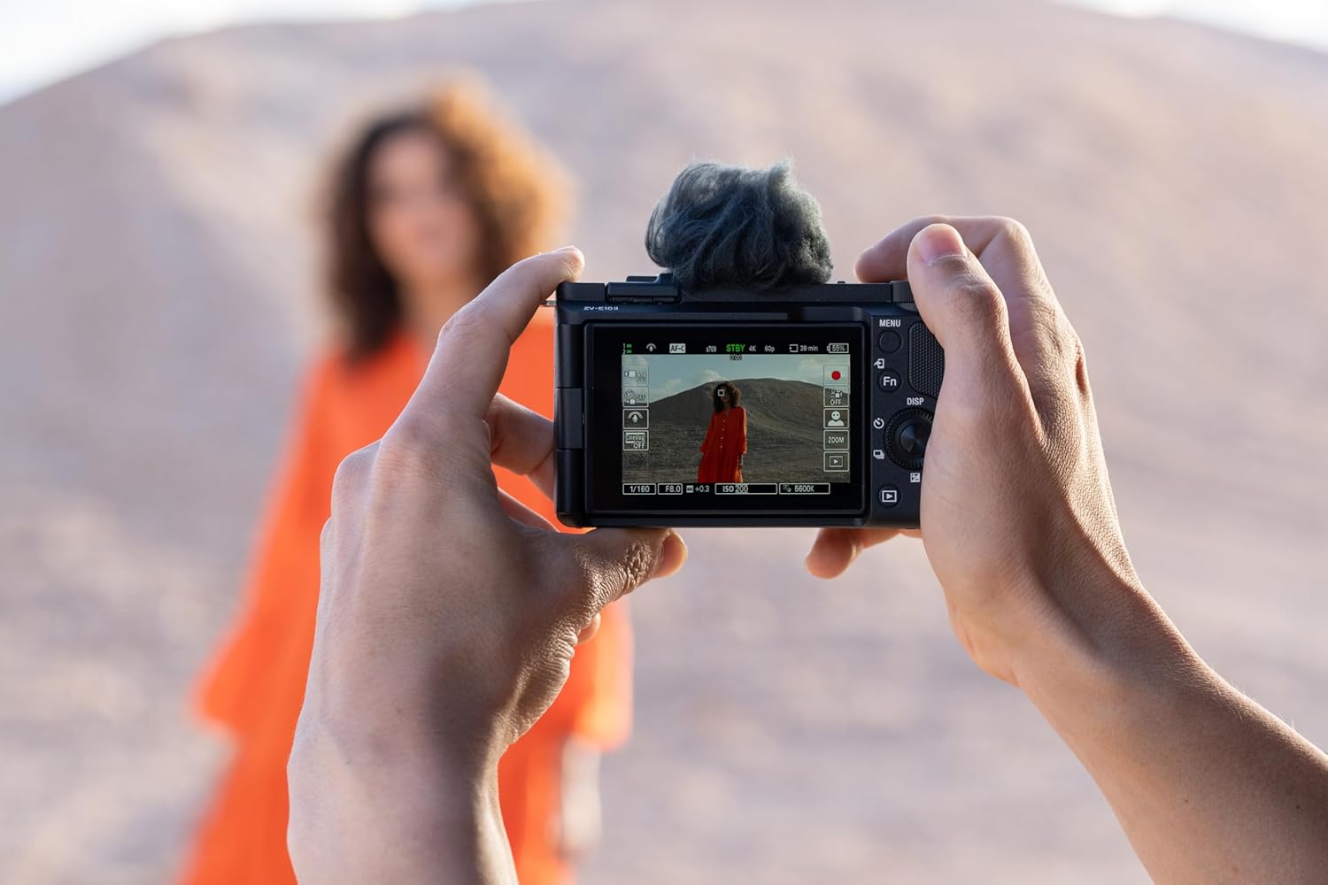 ZV-E10 II | Appareil Hybride à objectifs interchangeables APS-C avec 16-50 mm f/3.5-5.6 (Vidéo 4K60p 4:2:2 10 Bits, 26 MP, Stab. Digitale, Eye AF en Temps réel) – Image 4