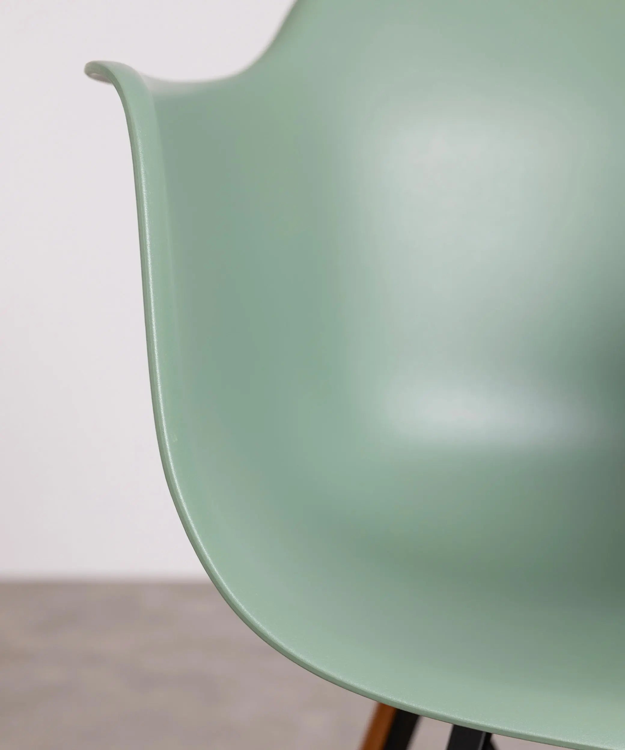 Silla de Polipropileno y Madera Elon Arms – Image 12