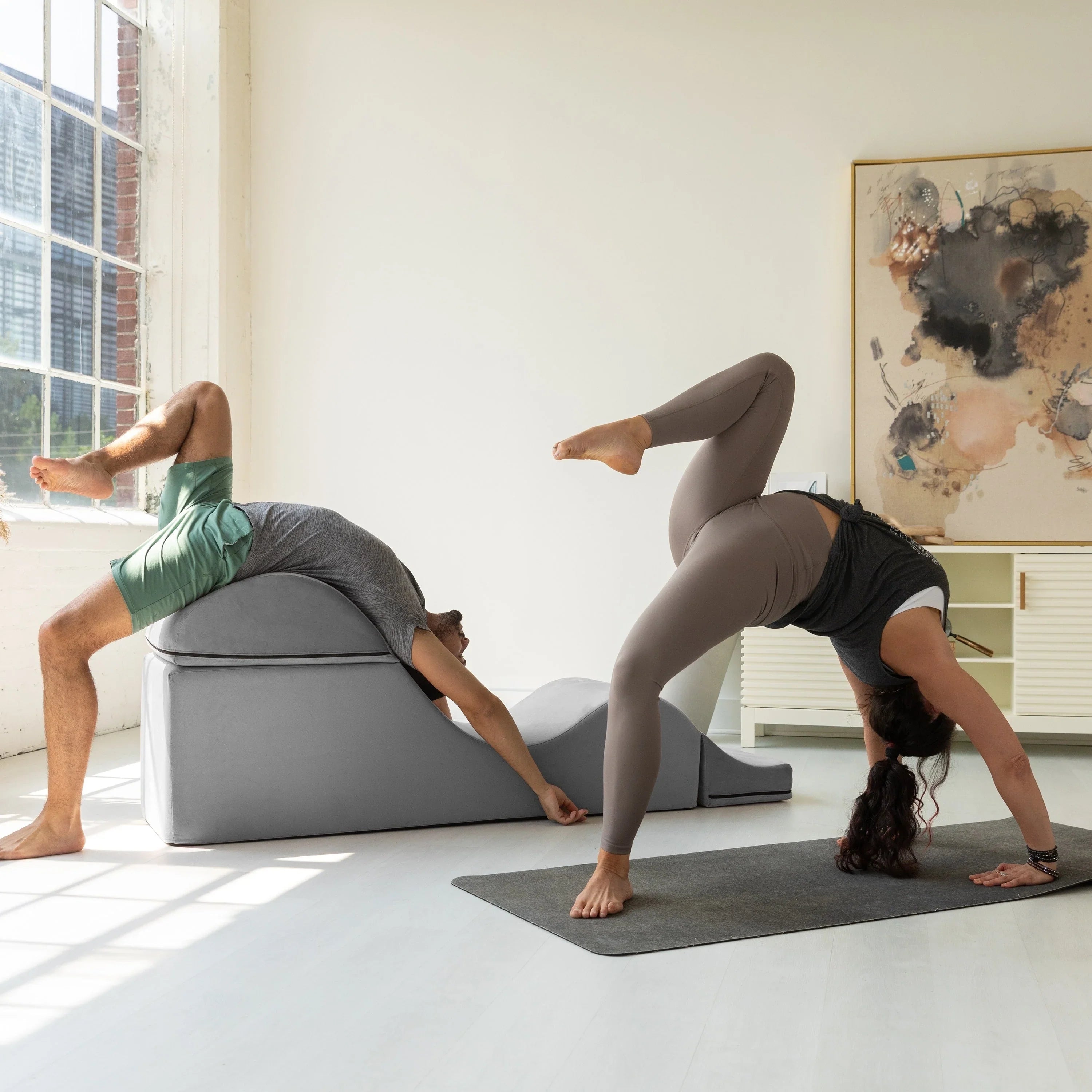 Avana Kami Convertible Chaise / Yoga & Massage - 2-In-1 Ottoman with Concealed Fold Out Yoga Lounge Chair, Microvelvet - N/A – Image 15