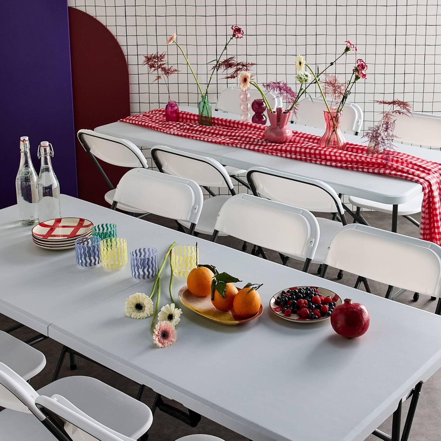 sweeek - Lot de 2 Tables de réception Pliables en Plastique Blanc 180cm + 12 chaises d'appoint. Table de Camping – Image 2