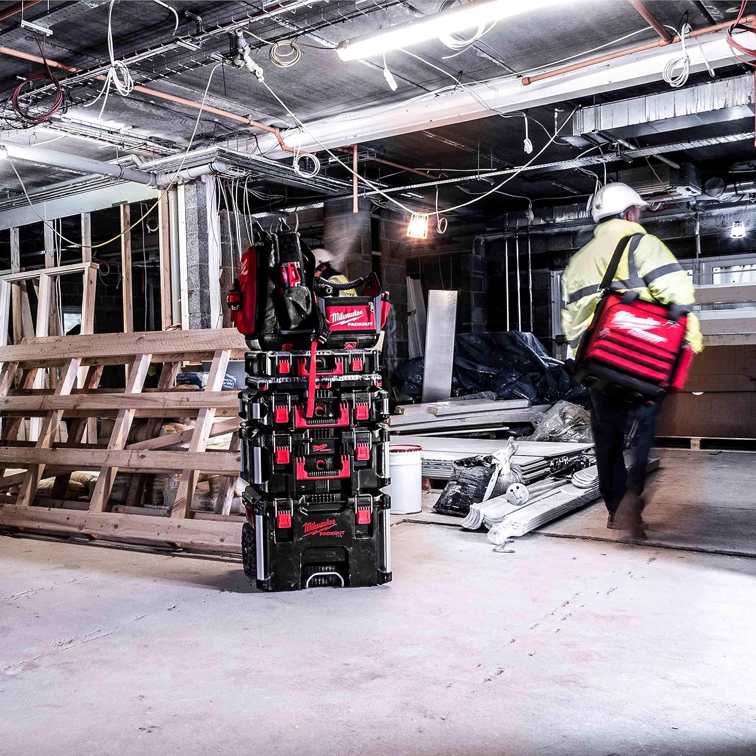 Milwaukee 4932464244 Pack Promo Valise à roulettes avec 3 Compartiments Noir/Rouge Taille L – Image 2