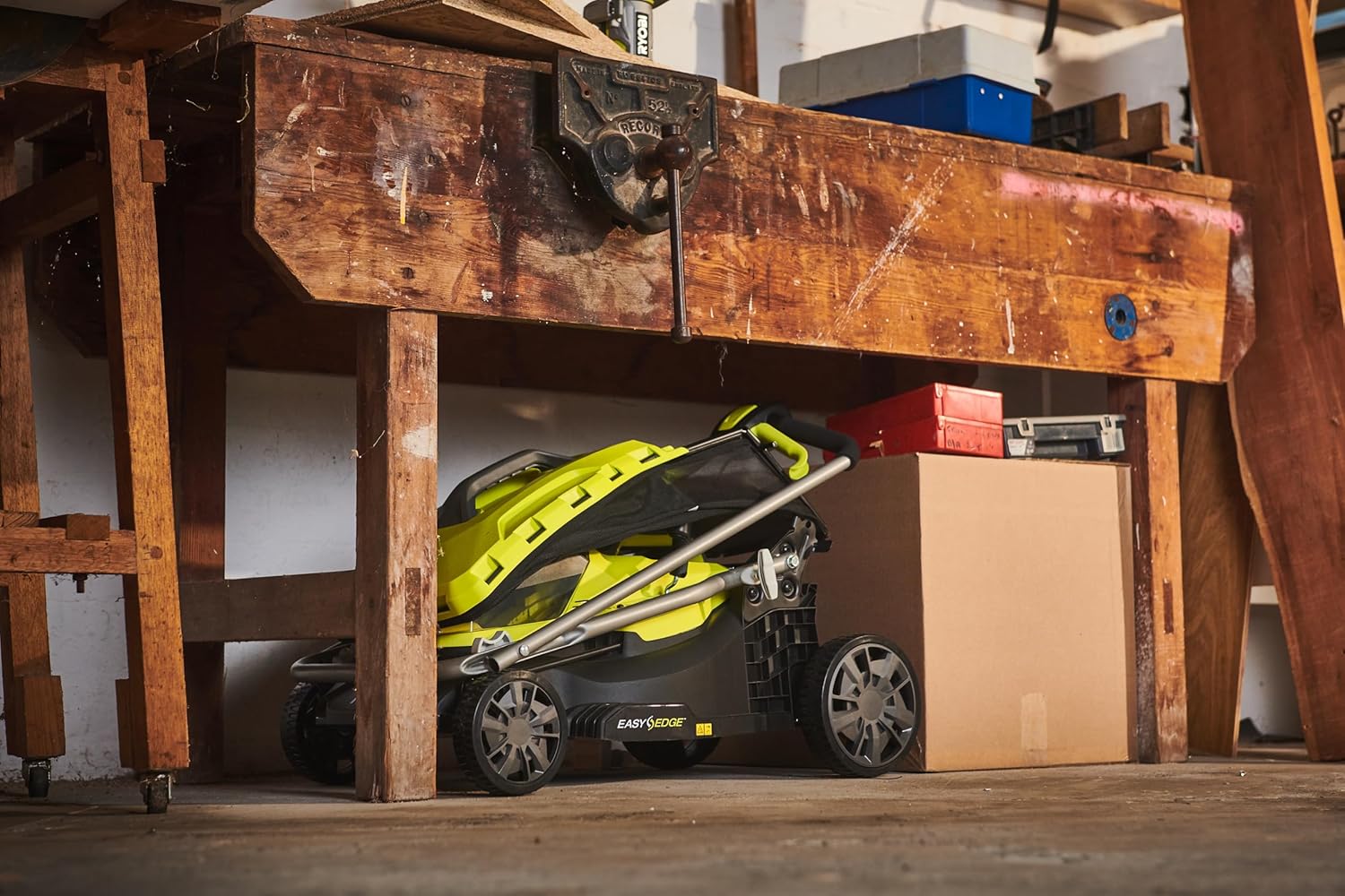 Tondeuse 18 Volts ONE+™ Brushless Ø 37 cm - 2 batteries 4,0Ah - RY18LMX40A-240 – Image 4